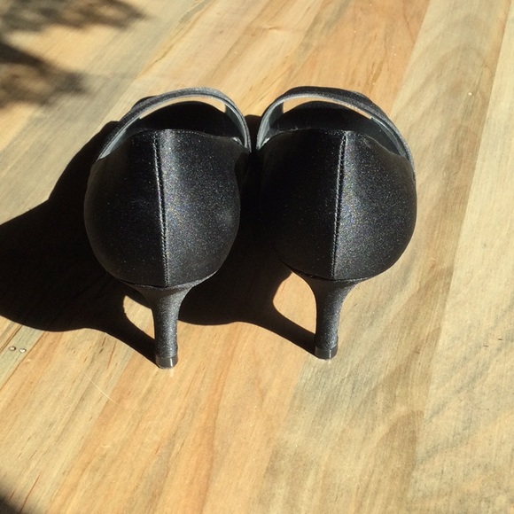 Black Nina Criana-LS Open Toe Pumps - Picture 4 of 15